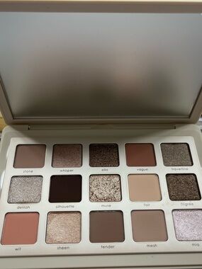 Natasha Denona Neutral Eyeshadow Palette — Beige, Brown & Taupe Shades